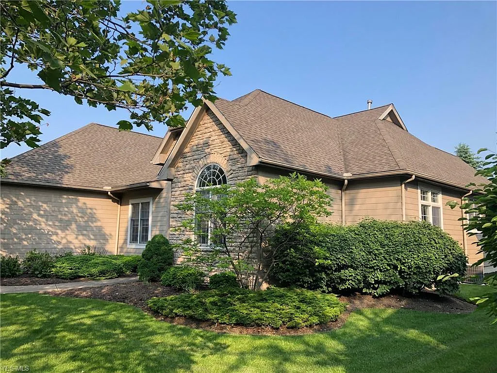 116 Haskell Dr photo 1