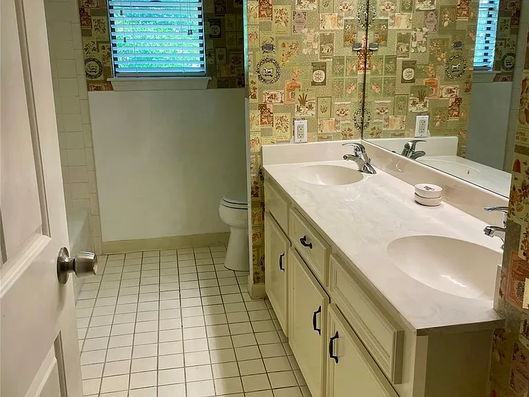 21122 Harvest Hill Ln — Photo 37