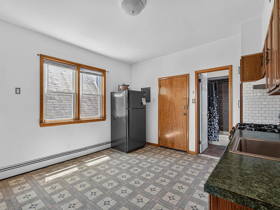25 W 15th St #6