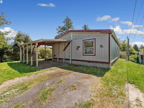 2181 Lewis St, North Bend, OR 97459