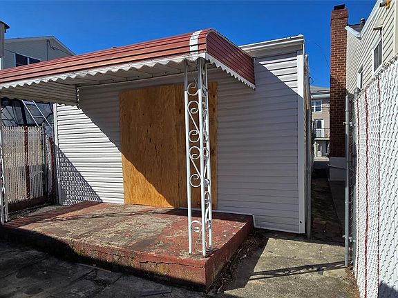 5th image of 9960 164th Road