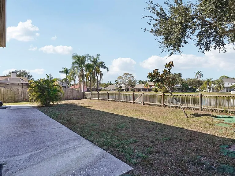 12929 Prestwick Dr — Photo 25