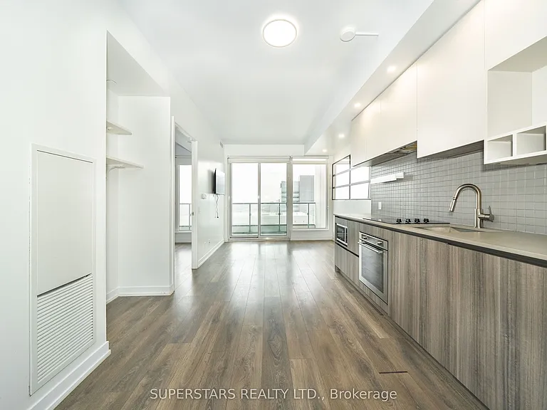 5 Buttermill Ave #1905 — Photo 9