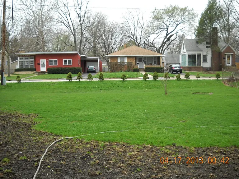 309 Flora Dr — Photo 9