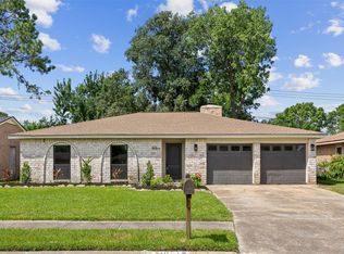 16910 David Glen Dr, Friendswood, TX 77546