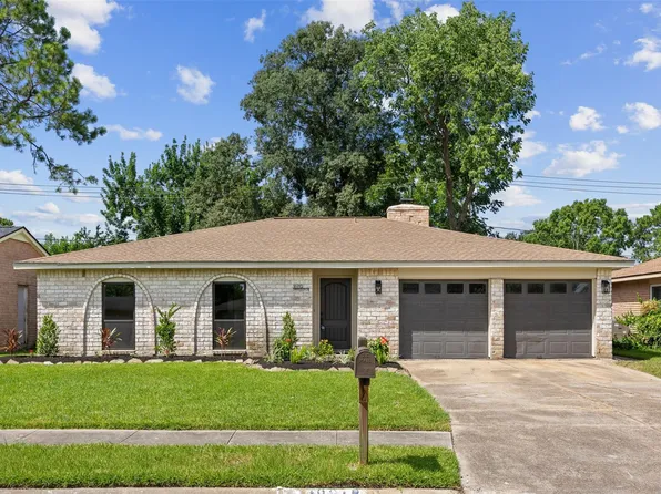 16910 David Glen Dr, Friendswood, TX 77546