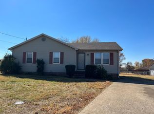543 Fox Chase Ct, Hopkinsville, KY 42240