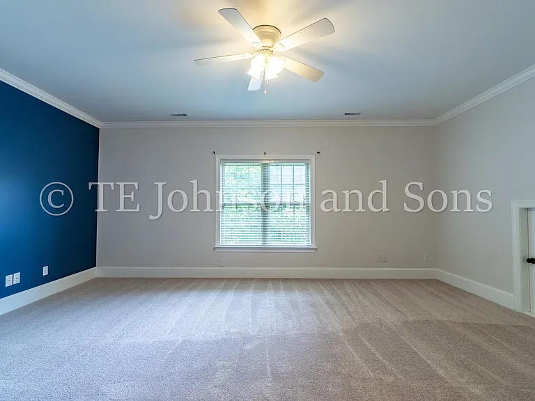 1112 Oakencroft Ct — Photo 29