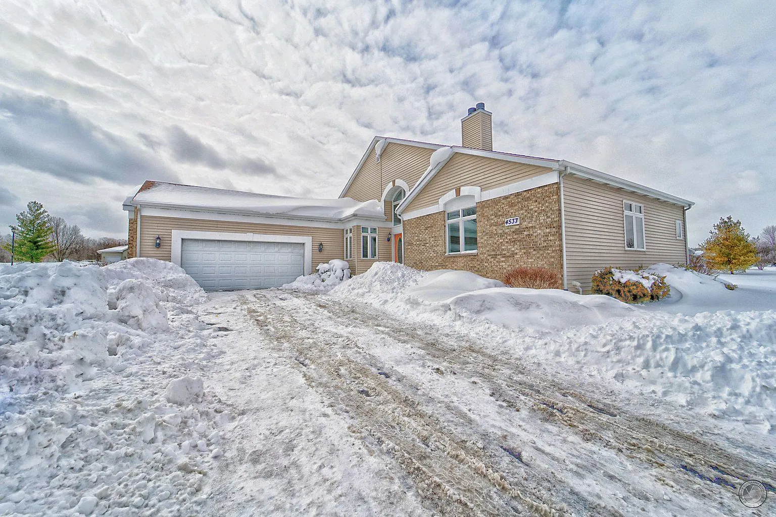 4537 Ivy Ct photo 1