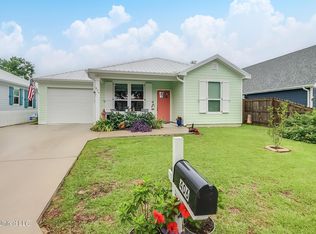 406 Ramaux St, Bay Saint Louis, MS 39520