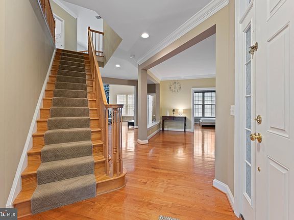 2nd image of 5648 Lierman Cir
