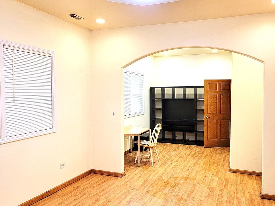 1st image of 2981 S Archer Ave Floor 1