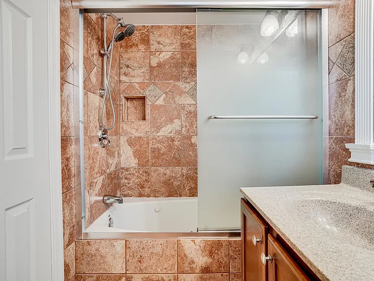 7601 Mendota Pl — Photo 26