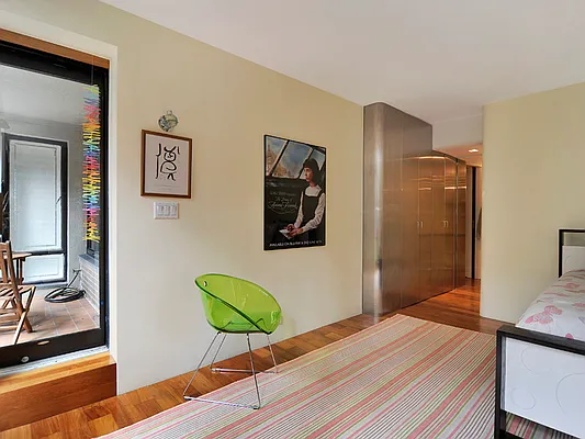 Sold by Sotheby's International Realty | media 19