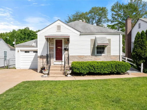 3546 Saint Joachim Ln, Saint Ann, MO 63074