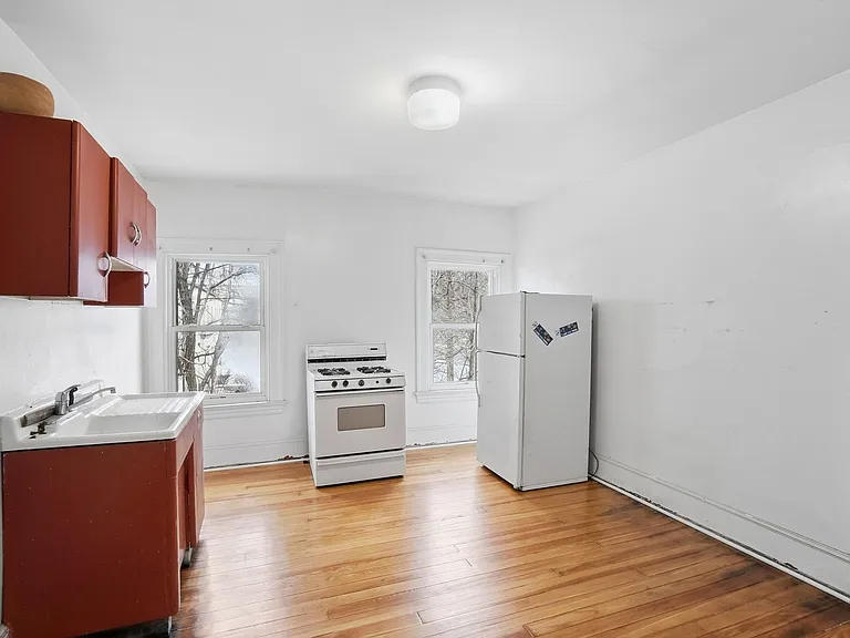3523 Clifton Ave — Photo 5