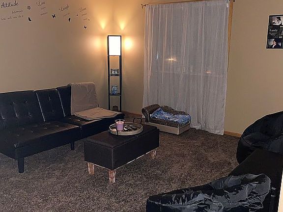 4th image of 1244 Island Dr