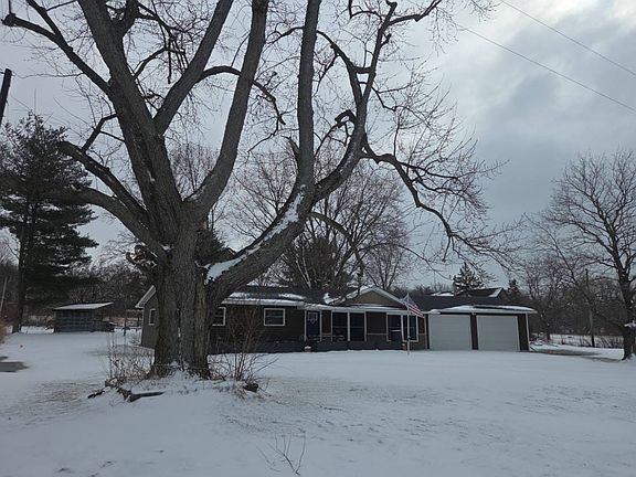 3rd image of 8138 Rose Rd