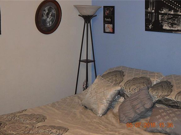 4th image of 702 S 32nd St