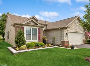 2771 Cascade Falls Cir, Elgin, IL 60124