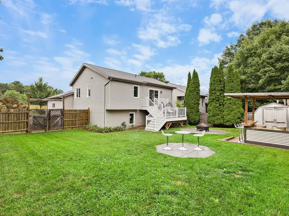 1817 Anhalt Dr, Madison, WI 53704