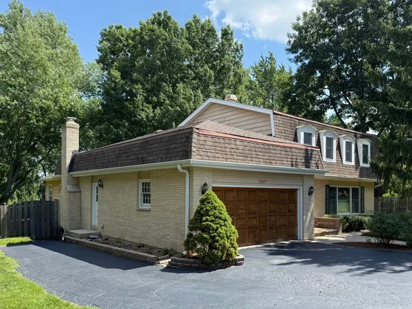 1960 Pinehurst Ct, Libertyville, IL 60048