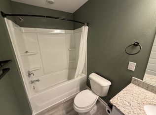 97 Staggerbush St, Freeport, FL 32439