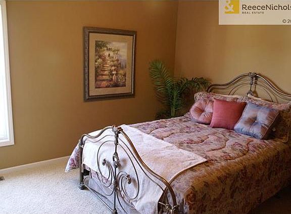 Second bedroom with walk-in closet.