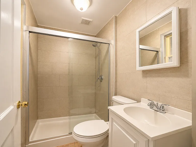 3213 S Green St #1 — Photo 5