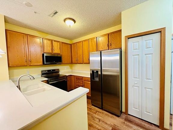 5th image of 1610 Woodlynn Ave E #1