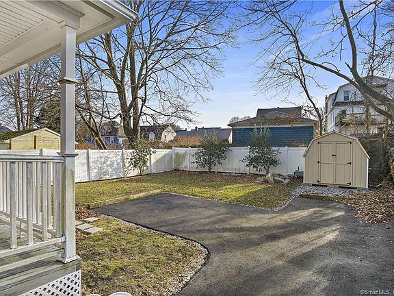 5th image of 22 Avery Ct