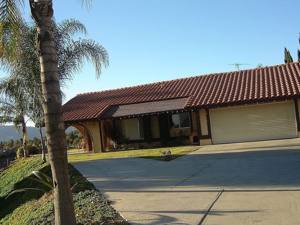 1st image of 11711 Avocado Ln