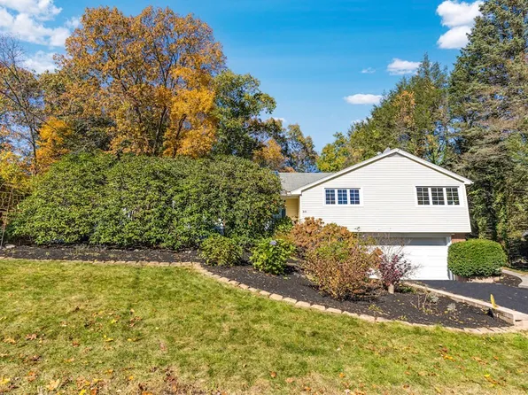 25 Lockeland Rd, Winchester, MA 01890