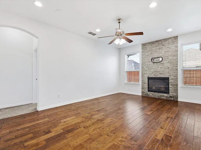 808 Bird Creek Dr — Photo 7