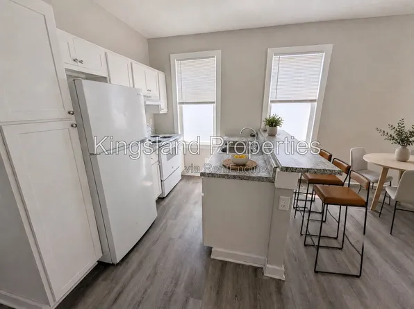 7938 Church Rd, Saint Louis, MO 63147