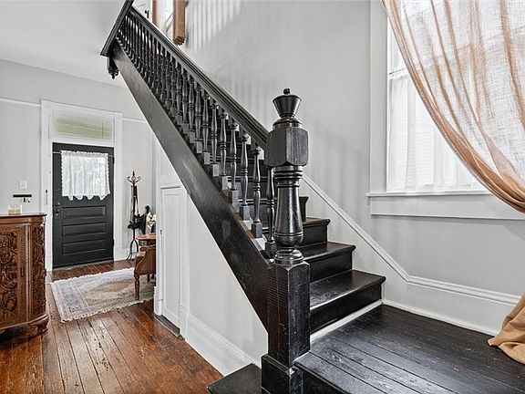 2nd image of 1117 Montauk Ave