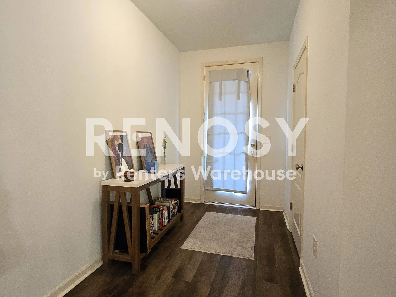 Beautifully Updated Living in a Desirable Lilburn Location — Photo 2