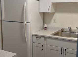 160 N 20th St APT 3, Springfield, OR 97477