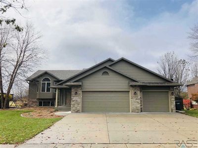 3209 S Tyler Ave, Sioux Falls, SD, 57103