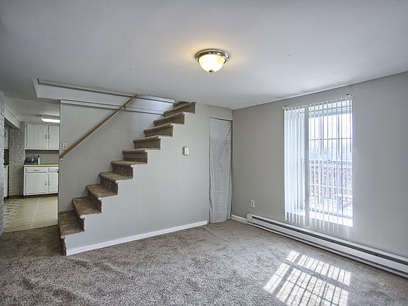 4th image of 36 Creekside Dr