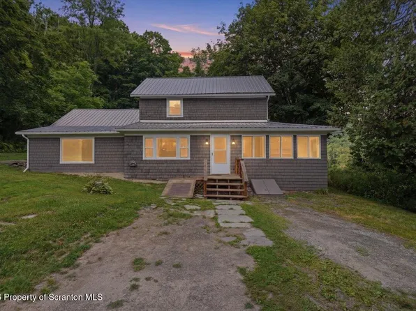 287 High St, Hop Bottom, PA 18824