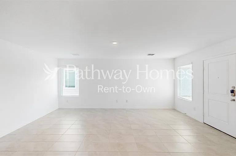 1329 Plum Rd — Photo 7