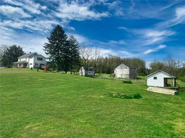 222 Sunny Meadows Ln, Utica, PA 16362