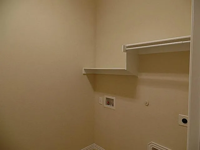 1304 Poplar Dr — Photo 15