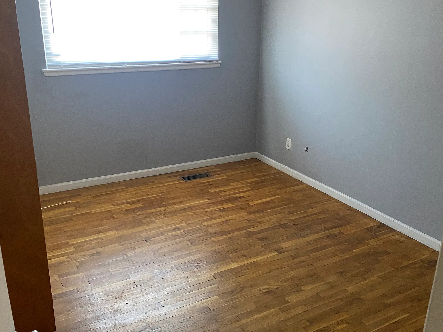 3 bed, 1.5 bath, 1378 sqft, $2,450 — Photo 3