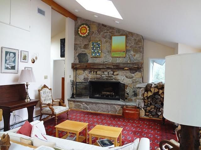 2nd image of 665 Crest Ave