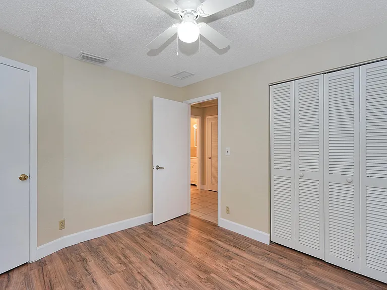 2716 SW 46th St #2 — Photo 10