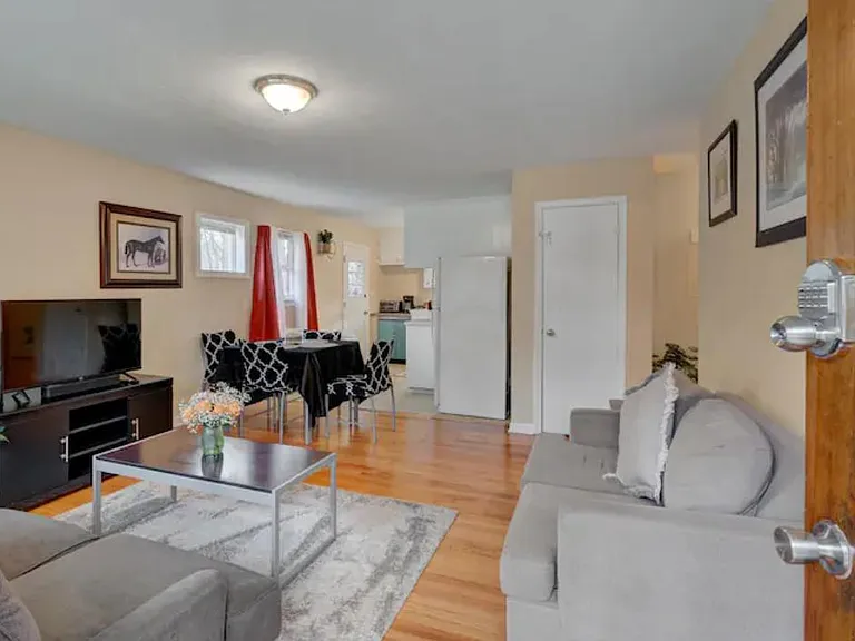 116 Parthenia Dr — Photo 2