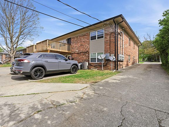 5th image of 388 Redding Rd