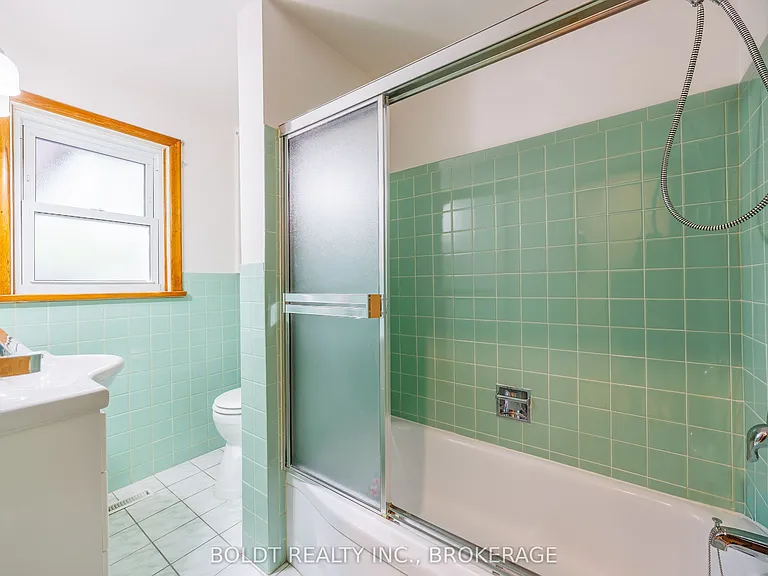 127 Louth St #1 — Photo 14